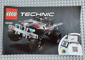 LEGO Technic 42090 - Útěk v teréňáku - 7