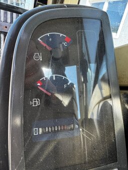 Pásový bagr ,minibagr 5 tun Volvo ECR 48C - 7