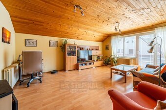 Prodej rodinného domu s dvěma bytovými jednotkami 3+1, 280 m - 7