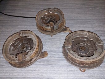 Jawa 50 pionyr, mustang - brzdovy stit kola - 7