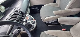 Peugeot 807 - 7