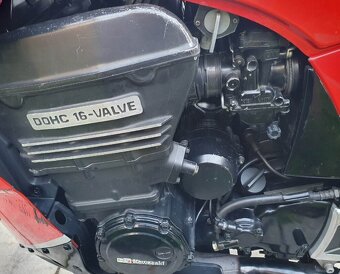 Kawasaki GPZ 750 R, rok 1985, najeto 43168 Km, krásný stav. - 7