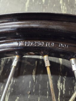 Přední kolo Harley Davidson dyna 19x2.50 - 7