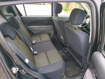 Daihatsu Sirion 1.3i - 7