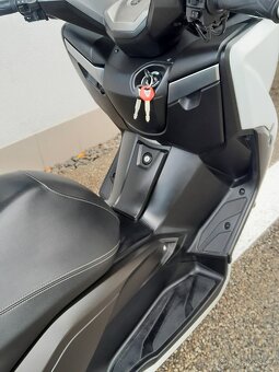 Yamaha X-Max 400 ABS, 2014, moc pěkný, AKCE - 7