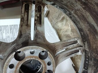 4ks alu disky orig. Mercedes r18 - 7