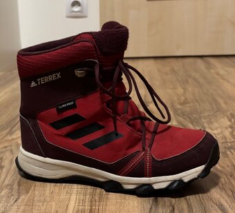 Adidas Terrex Snow červené, vel. EU 35 - 7