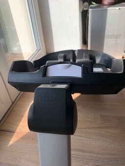 Doona autosedačka + isofix černá + donna taška - 7