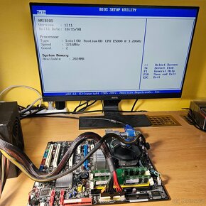 SET: Základní deska + Intel Pentium E5800 + 2GB RAM - 7