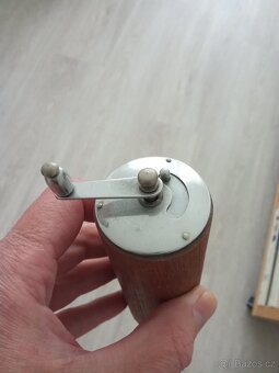 Starožitná kuchyňská váha, mlýnek na pepř+solnička - 7