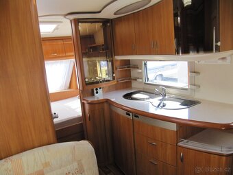 Prodám karavan Hobby 440 SF,model 2008 + mover + předstan. - 7