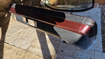 BMW E34 zadní nárazník - 7