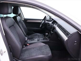 Volkswagen Passat 2,0 TDI 140kW DSG R-line (2015) - 7