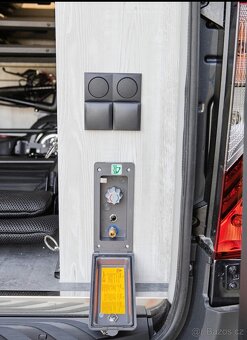 Obytný vůz Mercedes-Benz Sprinter 319 CDI (2023) - 7