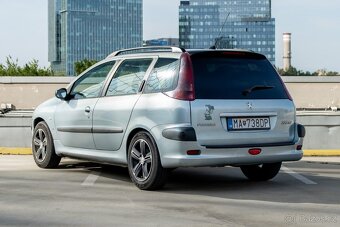Peugeot 206SW - 7