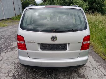 Volkswagen Touran 7 míst - 7