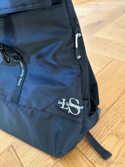 2 nové shoppery, batoh plus kabelka TH zdarma - 7