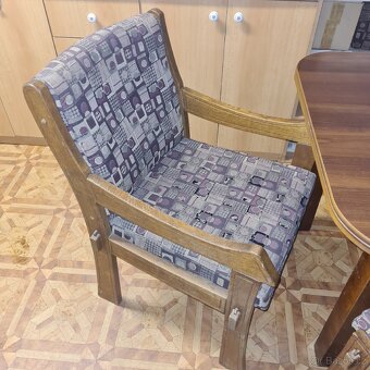 Jídelní stůl a rohová lavice - 7