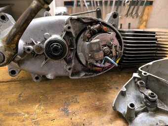 Jawa 50 pionýr - motor - 7