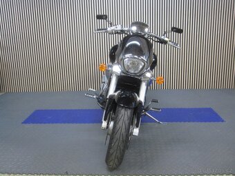 Suzuki Intruder M 1800 R - 7