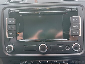 Volkswagen Golf 6 2.0 TDI Top stav - 7