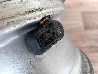 5x114,3 Toyota Auris 6Jx15 ET38 číslo alu HL47293 alu disky - 7