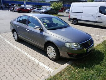 Volkswagen Passat (B6) 1.6 FSI - 7