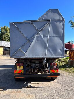 LIAZ 111 se senážní korbou - 7