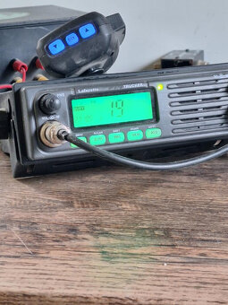 Prodám větší množství radiostanic končím - 7