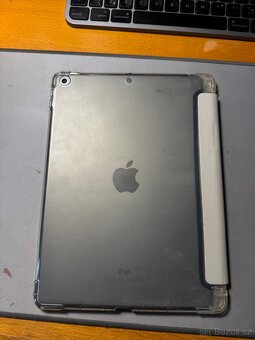 Apple iPad 9. generace Wi-Fi (64 GB) – výborný stav - 7