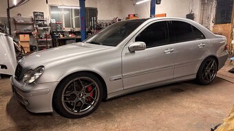 Mercedes Benz C320cdi 165kw Avantgarde MANUÁL - 7