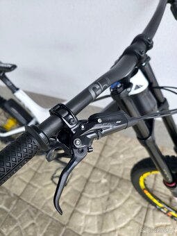 Downhill kolo Canyon Sender CF 9.0 Team Carbon 2018 27.5" - 7
