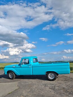 Ford F-100 PickupTruck - 7