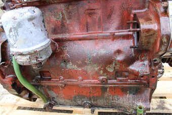 Zetor 8011 8045 motor díly z něj - 7