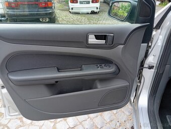 Prodám Ford Focus 1.6 combi - 7