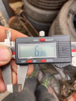 Zimní pneumatiky 205/70R15 C  ( dodávka) - 7