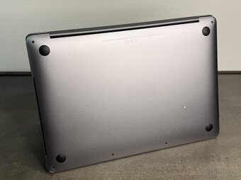MacBook Pro 13'' 2020 / i5 / 16GB / 512GB SSD / Space Gray - 7