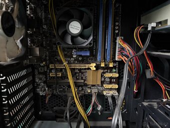 Prodám PC ZALMAN - 7