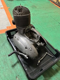 Jawa 250 - kývačka - 7