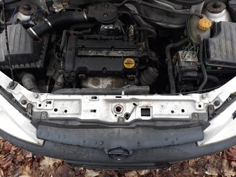 Prodám Opel Corsa C na díly - 7