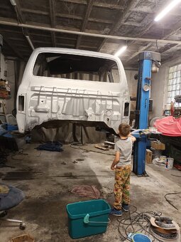 Mazda B2500 4x4 - 7