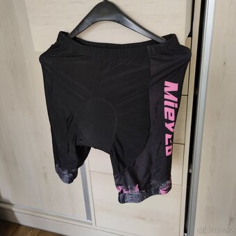 Cyklistický dres,2x triko a 1x kraťasy. - 7