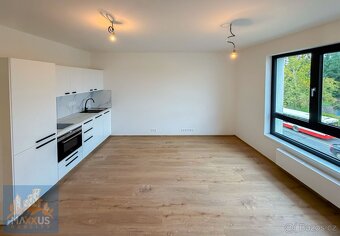 Pronájem nového bytu 1+kk (31,5 m²) + sklep, Praha 15 – Horn - 7