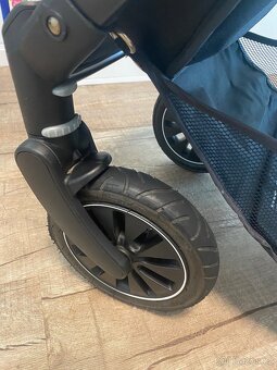 Sportovní kočárek PETITE&MARS - 7