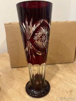 Stará rubínová váza - prasklá,na dekoraci - 7