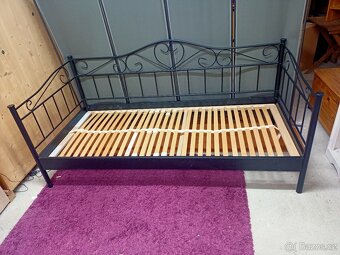 Prodám hezkou postel 90 x 200 cm - 7