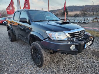 Toyota Hilux 2.5 D 4x4 106 kW koup. v CZ - 7