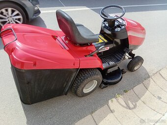 Prodám zahradní traktor Castelgarden dvouválec 16Hp - 7