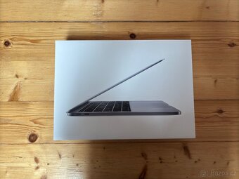 MacBook Pro 2017 - 500GB - i5 - 8GB RAM - 7