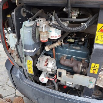 Minibagr Kubota KX016-4 - 7
